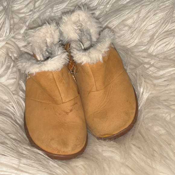 UGG Boot Bundle - Picture 6 of 10